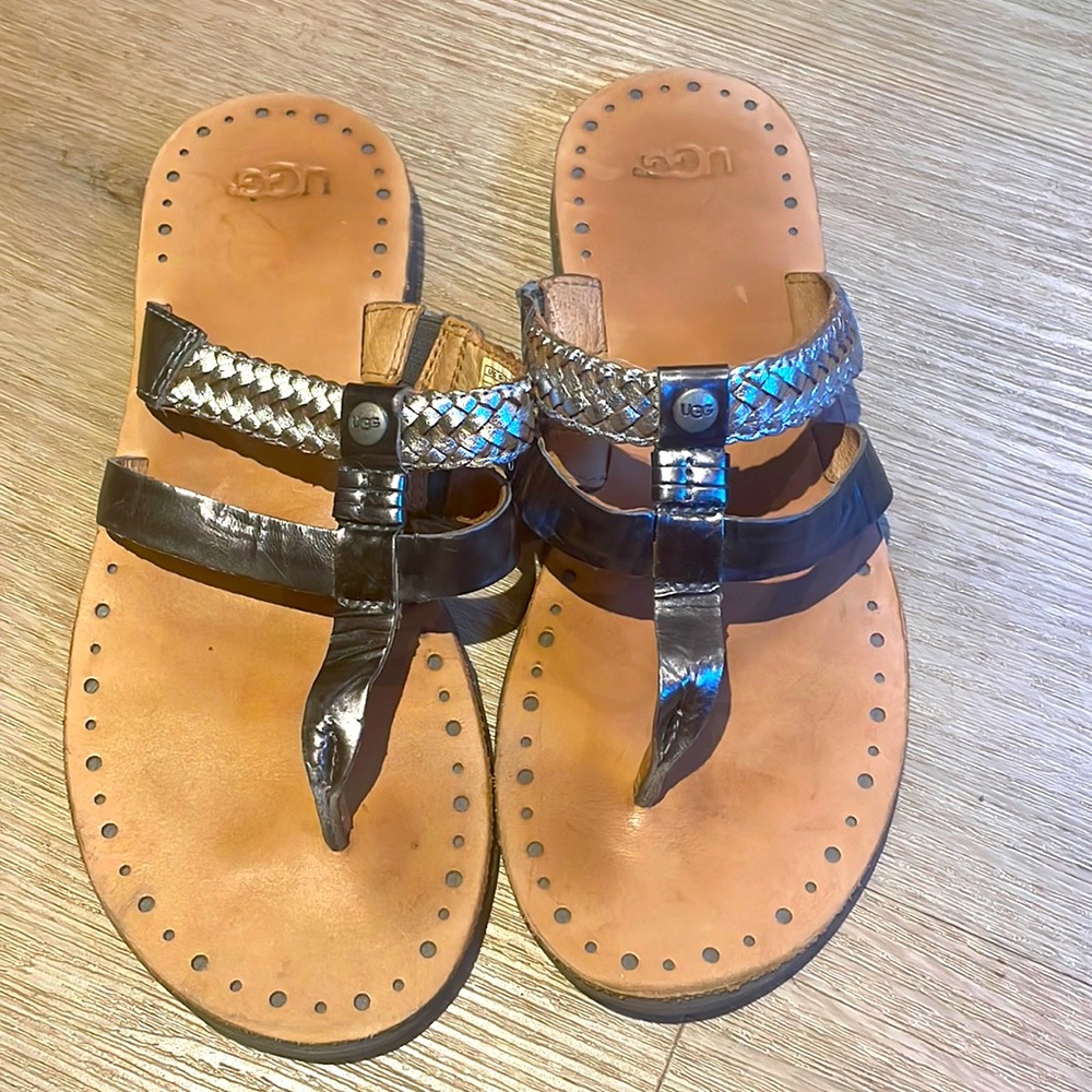 Ugg sandals size 7